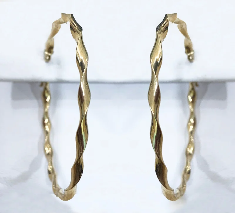 women's earrings with leverback closure -Gold Earring