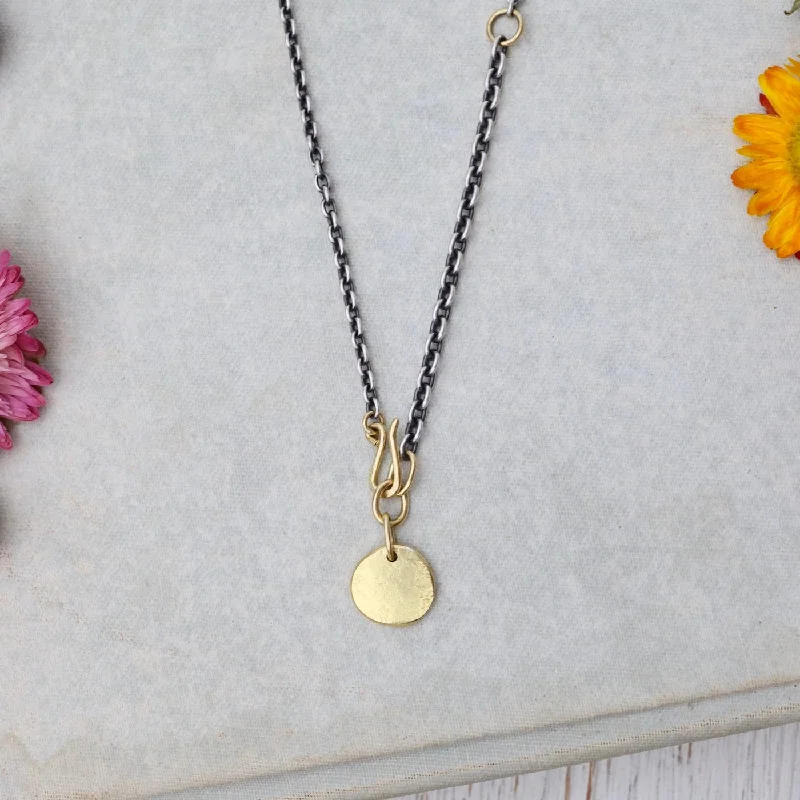 women's necklaces with engraved pendant -18k Golden Medallion Lariat Necklace