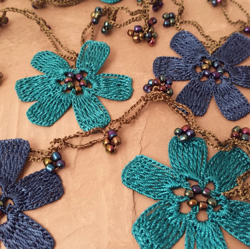 women's necklaces with custom charm -Blue & Green Crocheted Lariat Necklace