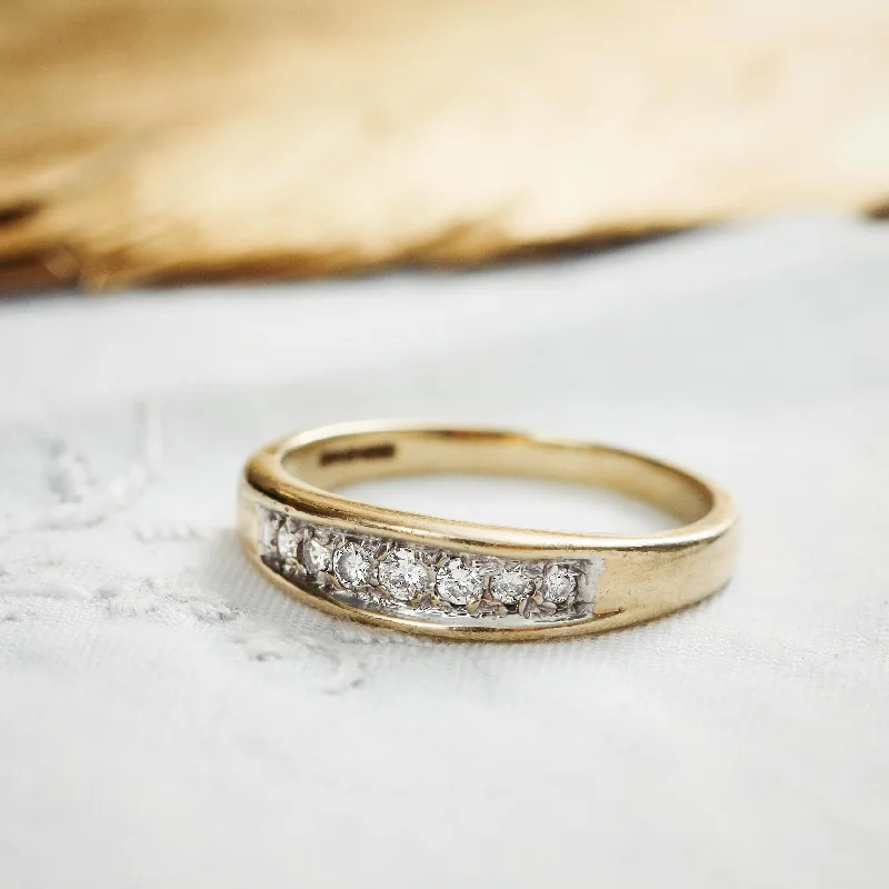 women's engagement rings with twist design -Contemporary Yellow Gold Brilliant-Cut Diamond Band