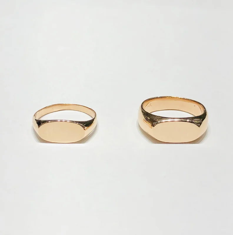 women's rings with textured band -Oval Pinky Signet Ring (14K)