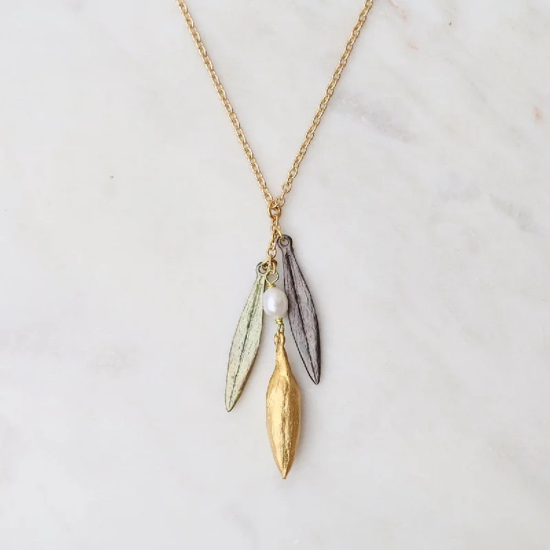 women's necklaces with long chain -Leaf & Bud Dainty Pendant Necklace