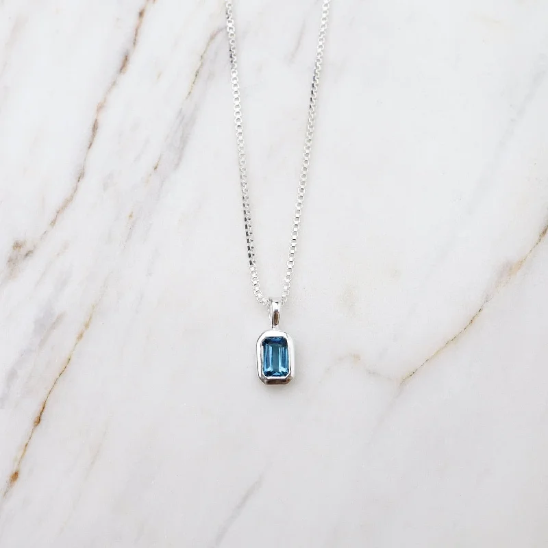 women's necklaces with delicate diamond -London Blue Topaz Vertical Octagon Necklace - Sterling Silver