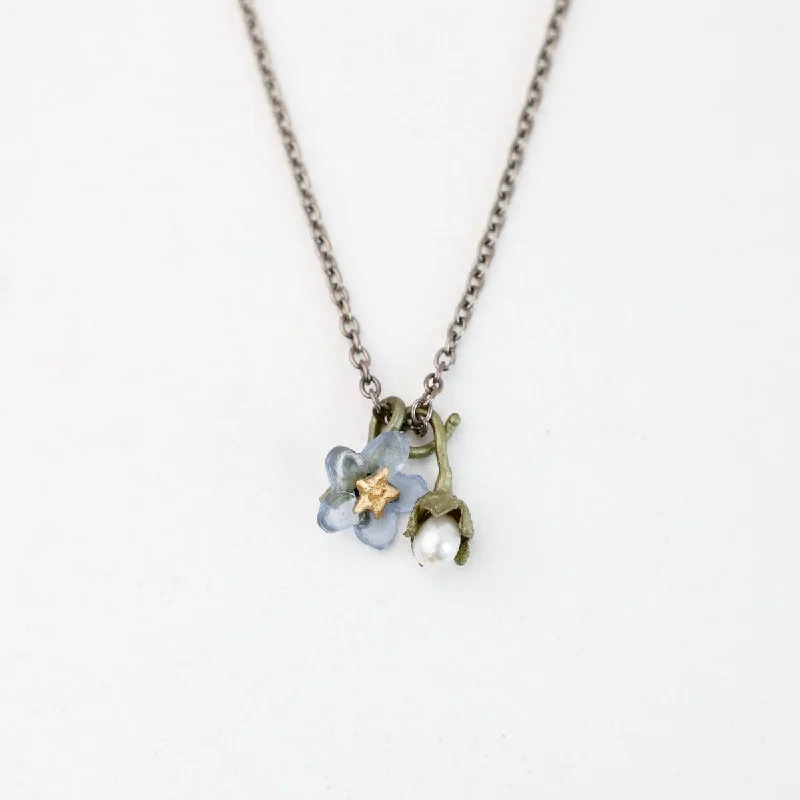 women's necklaces with engraved pendant -Forget Me Not Pendant Necklace