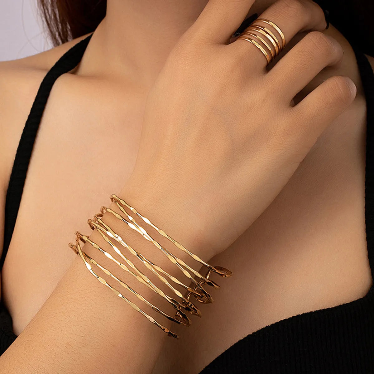 women's bracelets with bohemian flair -Retro Solid Color Alloy Plating Women's Rings Bracelets