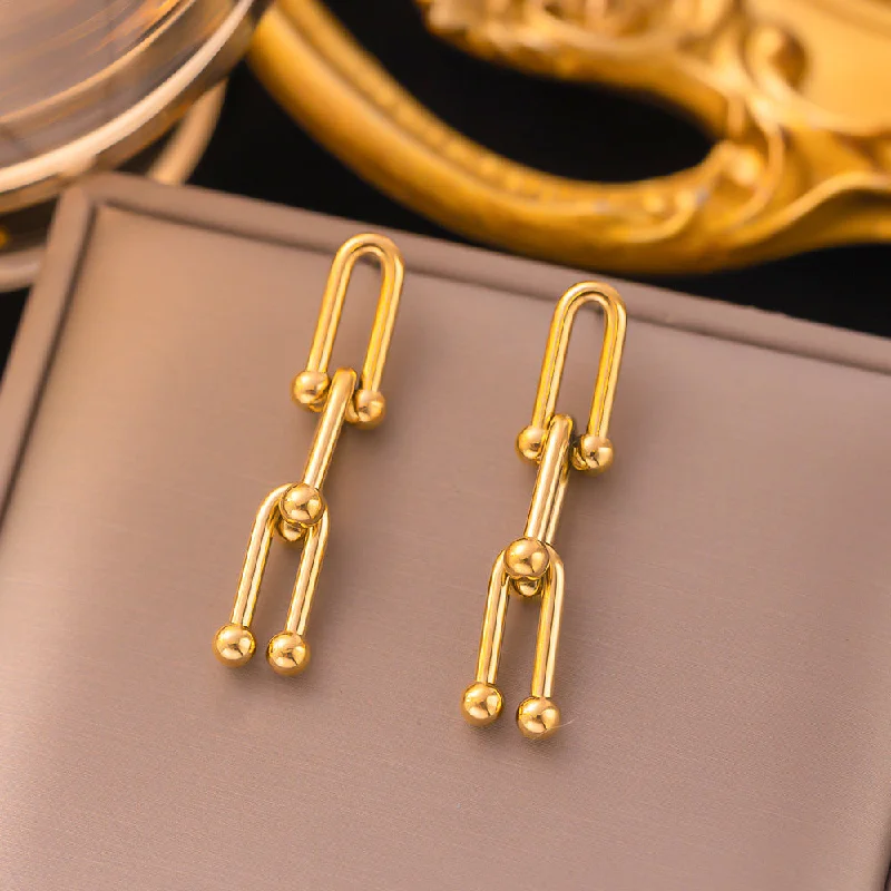 YC [G150] Vachette Clasp Ear Studs [Gold]