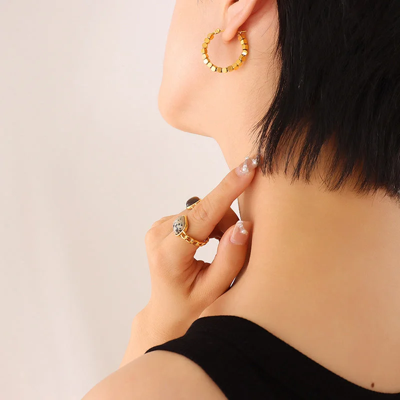 F646-Gold Earrings