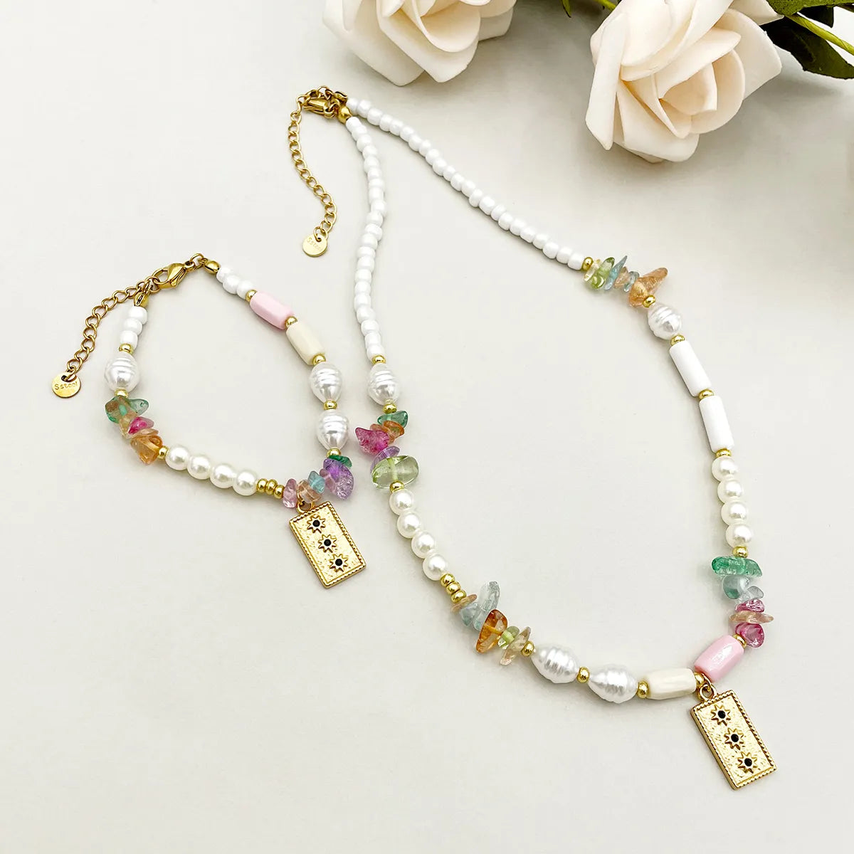 women's bracelets with antique gold design -Wholesale Vintage Style Simple Style Sun Stainless Steel Beaded Plating Inlay Gold Plated Rhinestones Bracelets Necklace