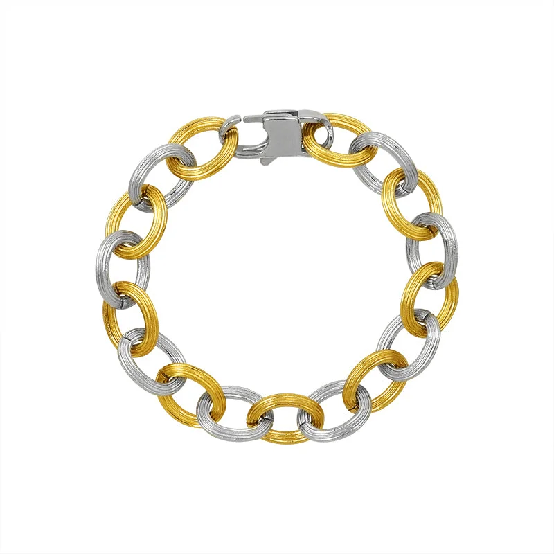 E243-Embossed Bracelet 19cm