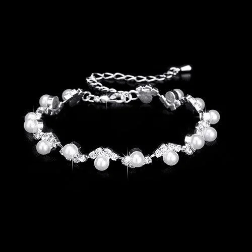 746 White Pearl Bracelet