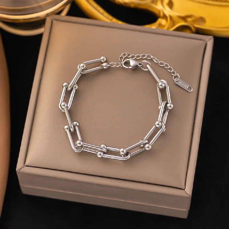 YC [E89] Vachette Clasp Bracelet [Steel Color]]