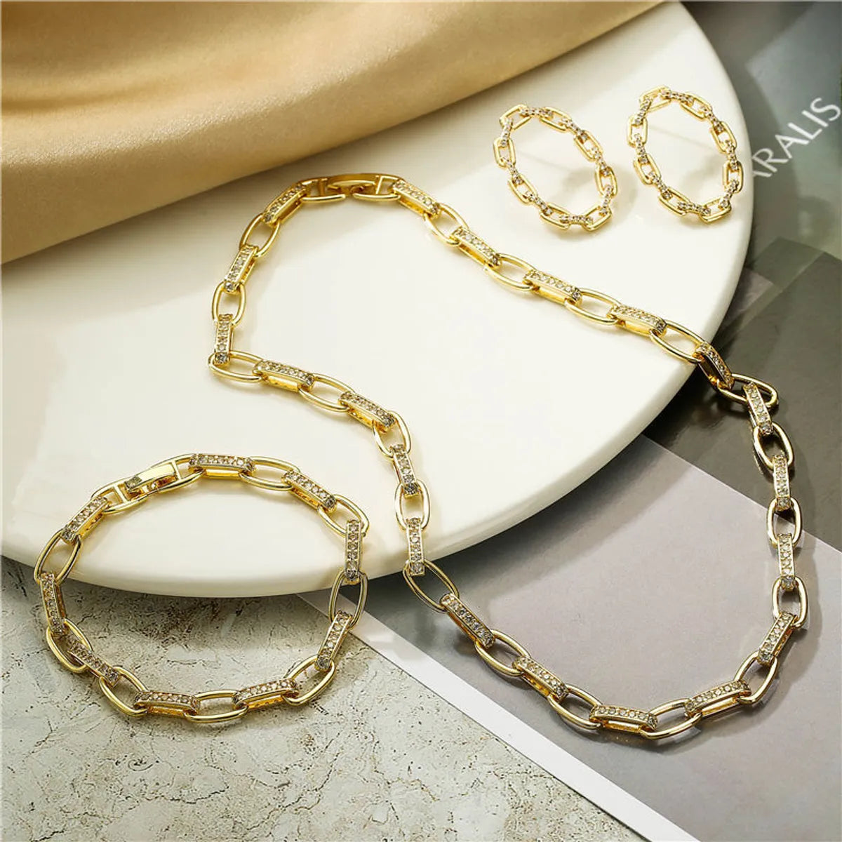 women's bracelets silver -Vintage Style Geometric Copper Plating Inlay Zircon 18k Gold Plated Bracelets Earrings Necklace