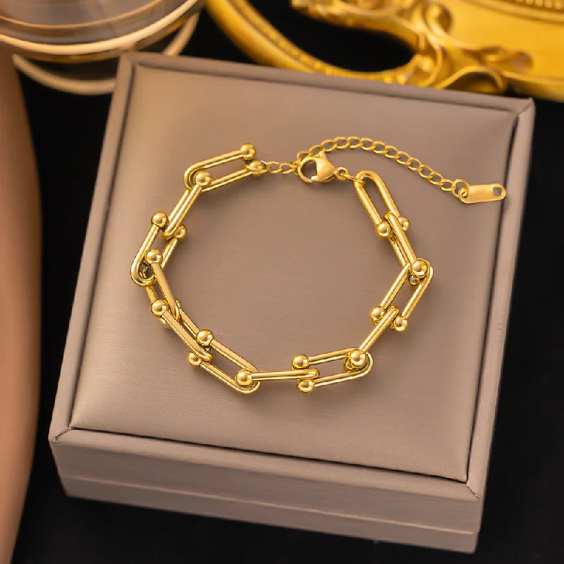 YC [E88] Vachette Clasp Bracelet [Gold]