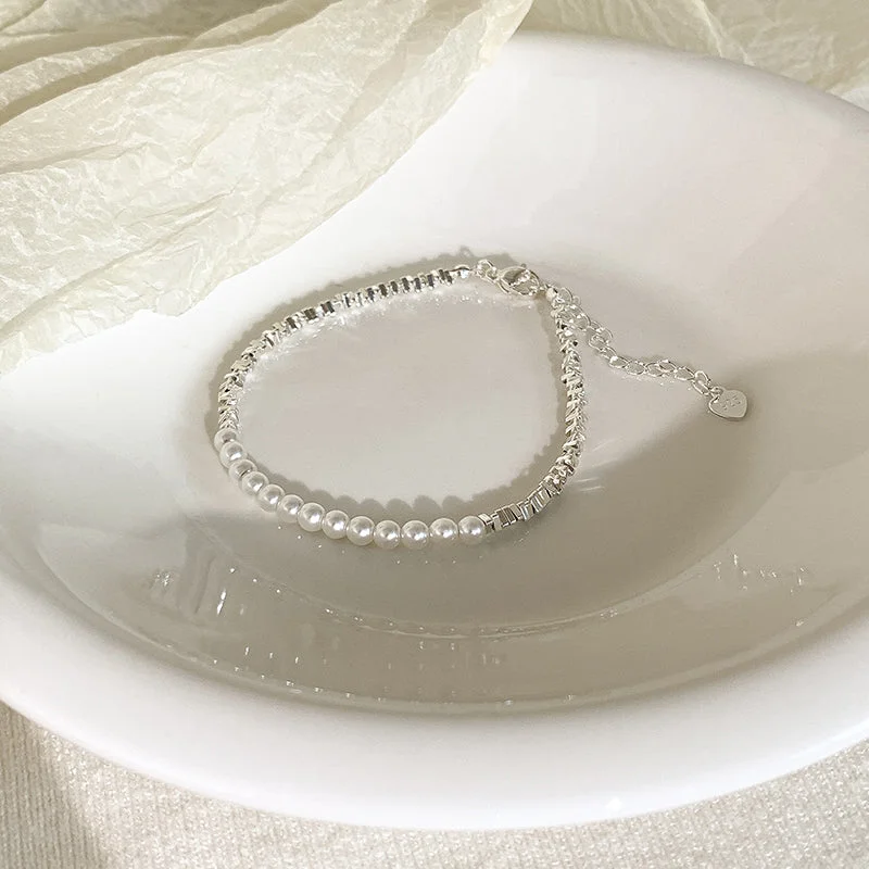 Single-Layer Pearl Bracelet